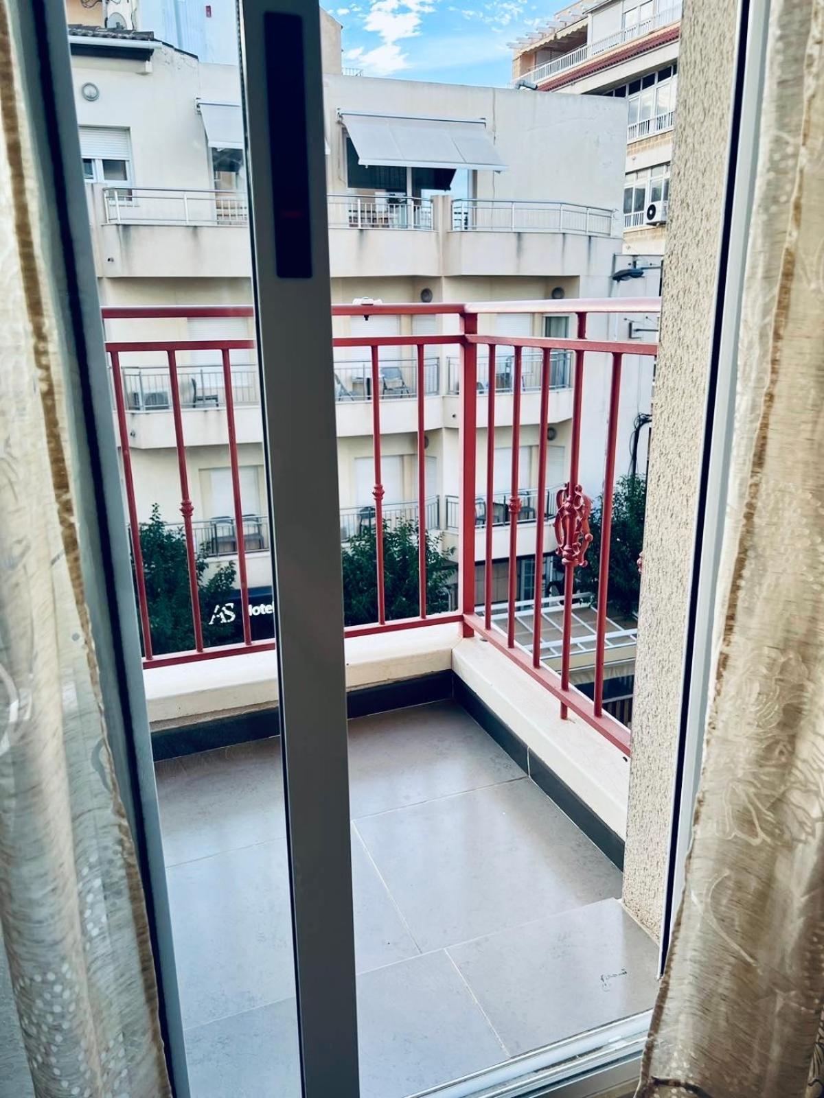 Nice And New Furnished Apartments In Torrevieja Centre Kültér fotó